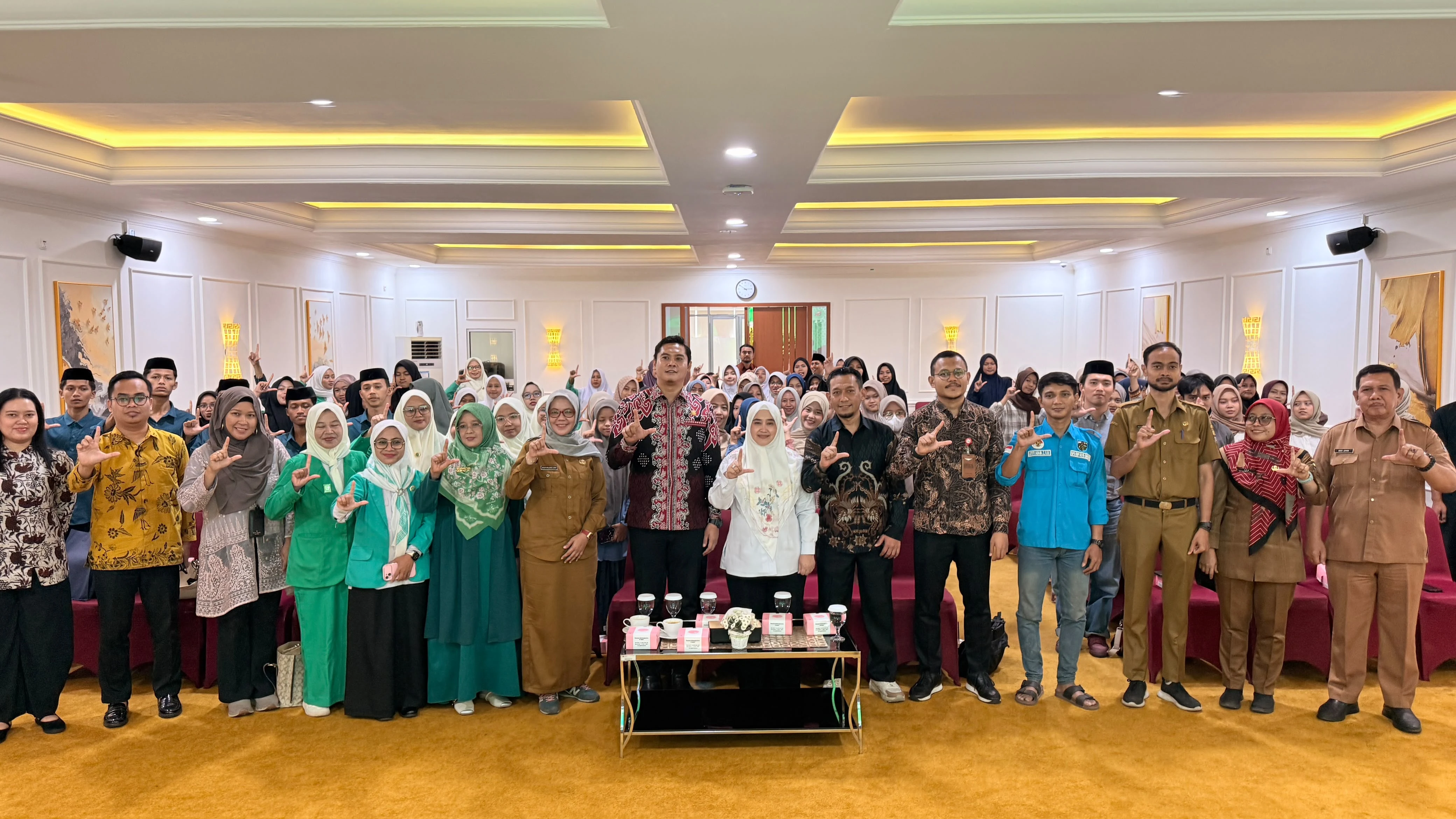 Tak Cukup Cerdas Spiritual, Santri Kota Cirebon Didorong Melek Finansial di Era Digital