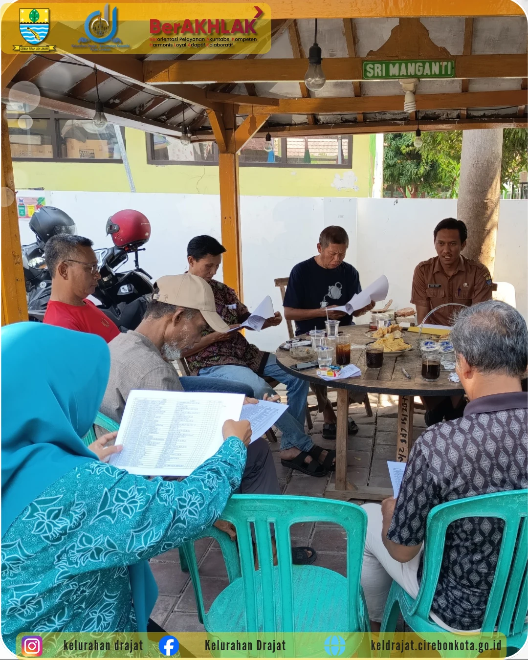 EVALUASI BANTUAN PANGAN: LURAH DRAJAT PIMPIN RAPAT KOORDINASI BERSAMA KETUA RW SE-KELURAHAN DRAJAT