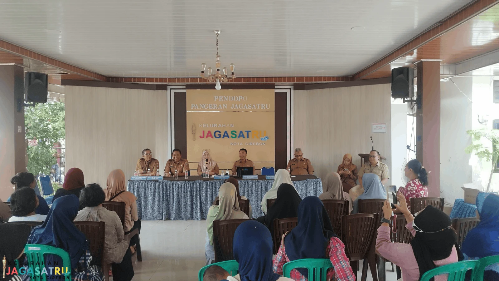 Aktivasi Identitas Kependudukan Digital (IKD) di Kelurahan Jagasatru Dukung Digitalisasi Perlindungan dan Jaminan Sosial (Perlinsos)