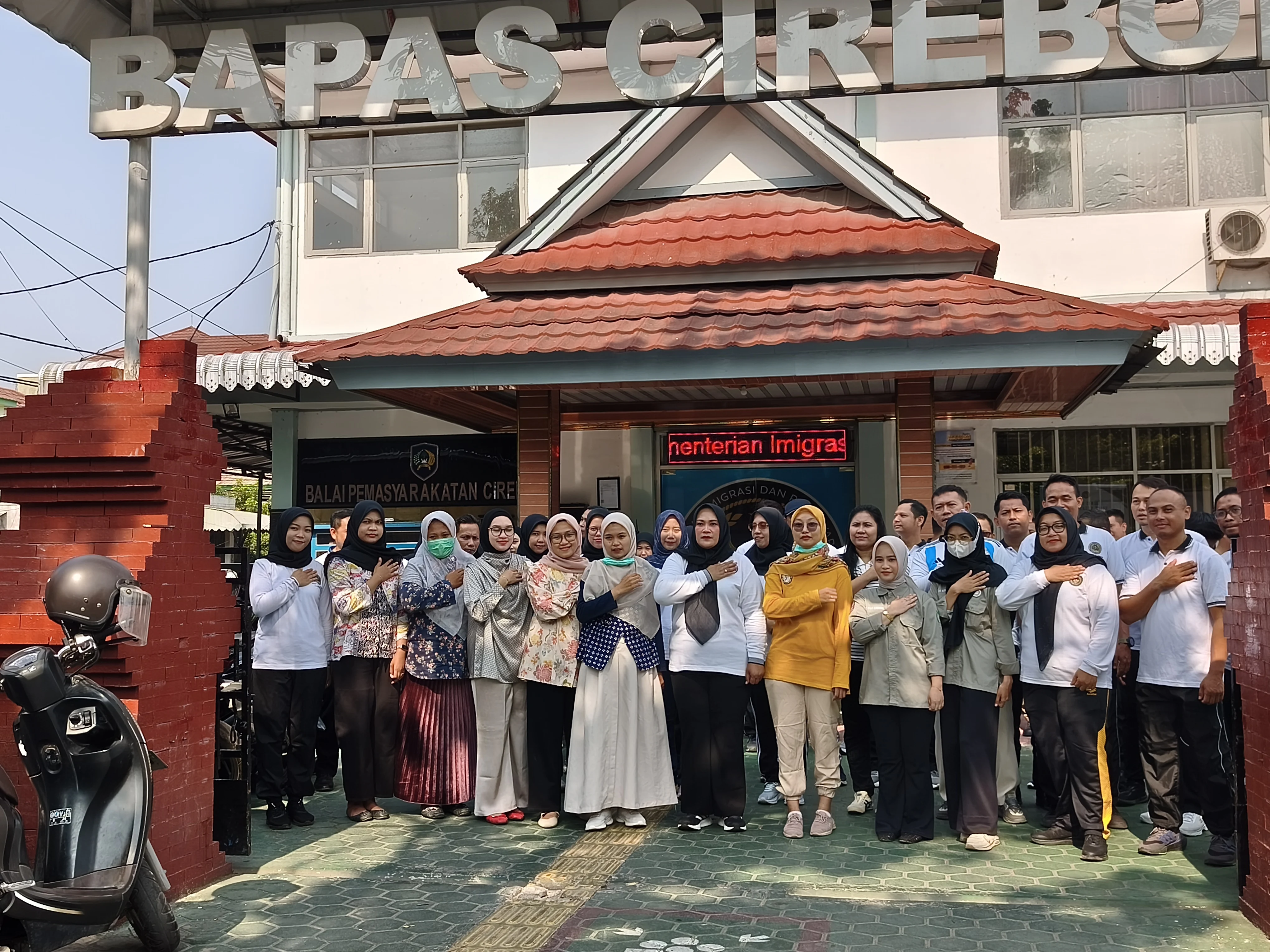 Tingkatkan Kebugaran dan Kesehatan Pegawai, Puskesmas Jalan Kembang Gelar Tes Kebugaran dan Cek Kesehatan Gratis di Bapas Kelas I Cirebon