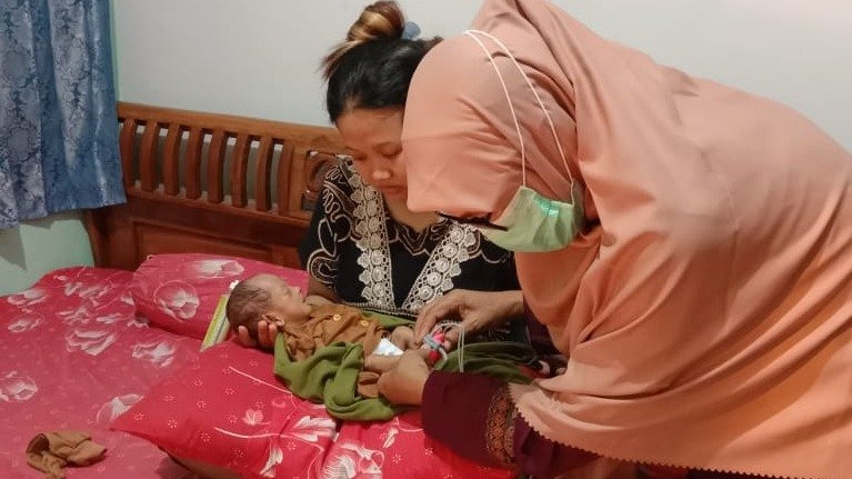 Kunjungan Rumah Bayi Kecil Pasca Rawat Rumah Sakit Gunungjati