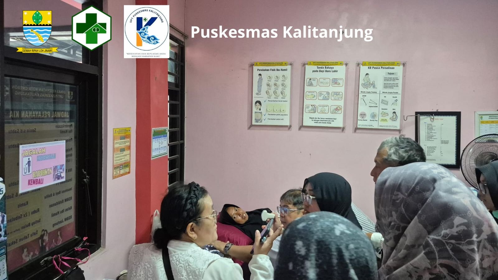 Kegiatan OJT USG Bersama dr. Hermawan di Puskesmas Kalitanjung