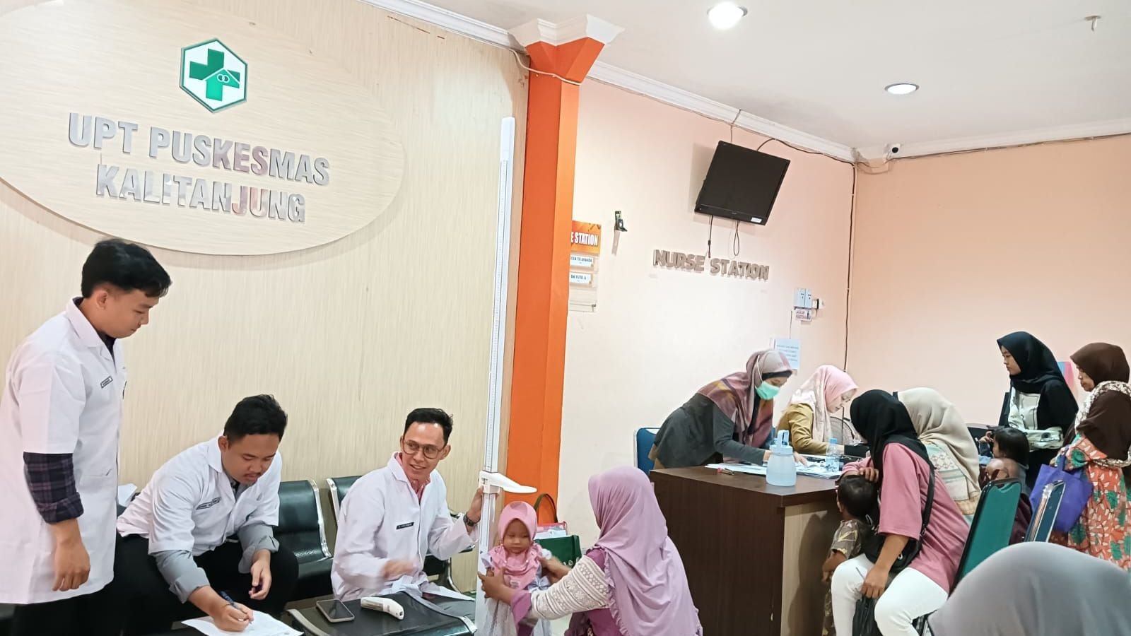 Rumah Sehat Bersama Masyarakat (RSBM): Upaya Bersama Wujudkan Lingkungan Sehat di Kelurahan Kalitanjung