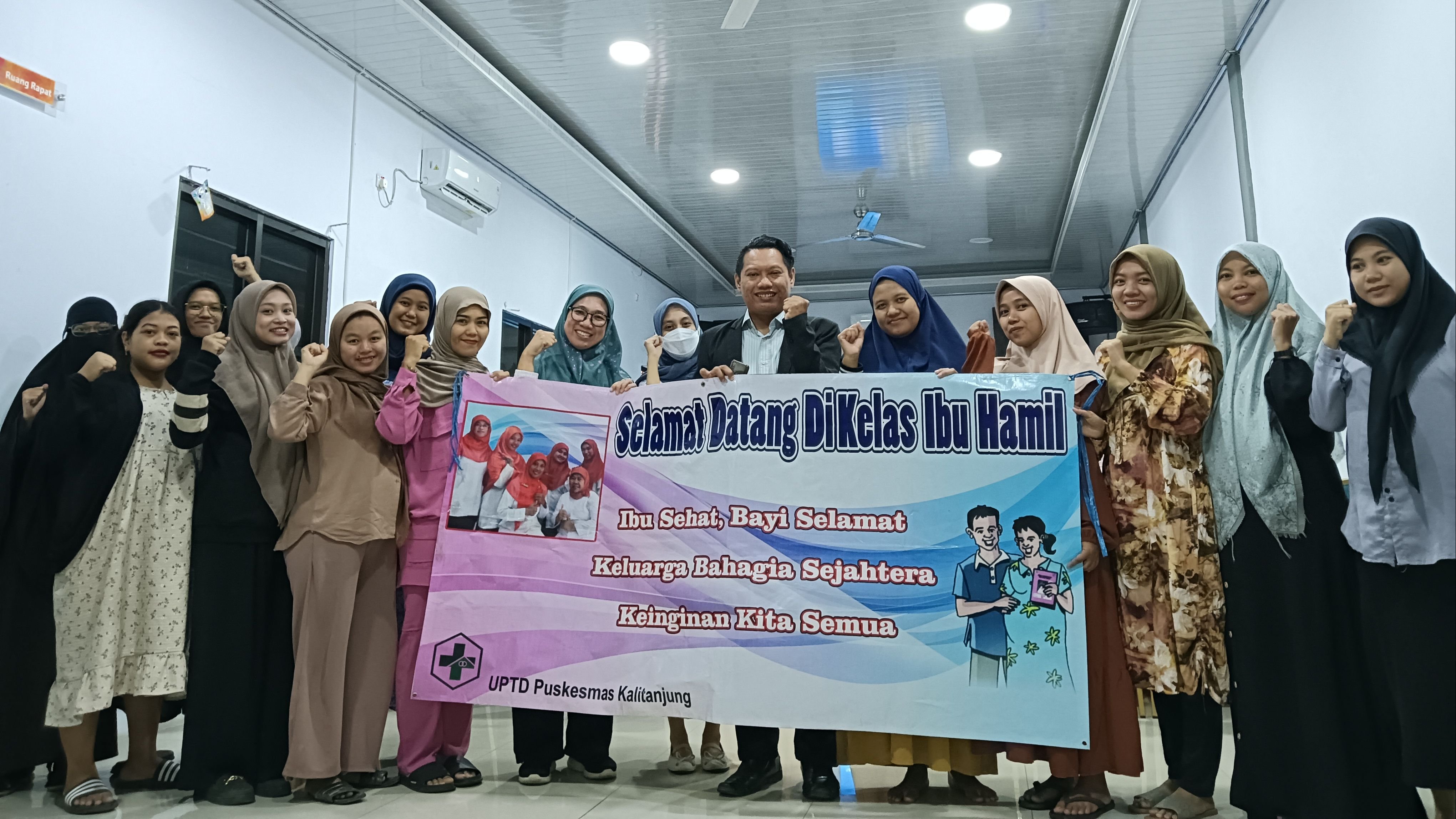 Kelas Ibu Hamil Puskesmas Kalitanjung Berkolaborasi dengan RS Siloam Putera Bahagia Cirebon