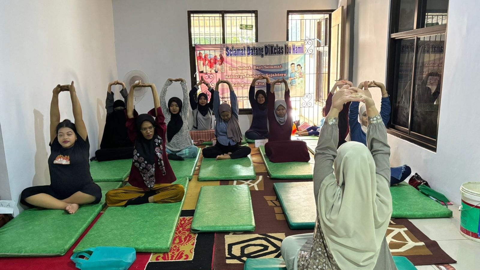 Kelas Ibu Hamil Puskesmas Kalitanjung : Edukasi dan Senam Hamil Bersama Bidan Pemegang Program KIA